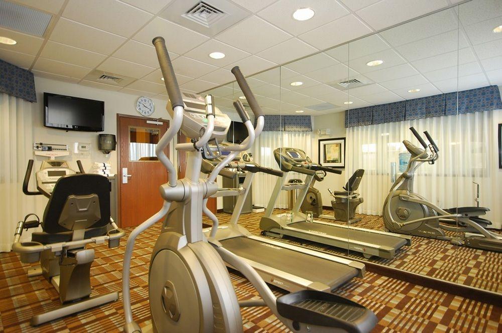 Holiday Inn Express And Suites Kittanning, An Ihg Hotel Екстериор снимка