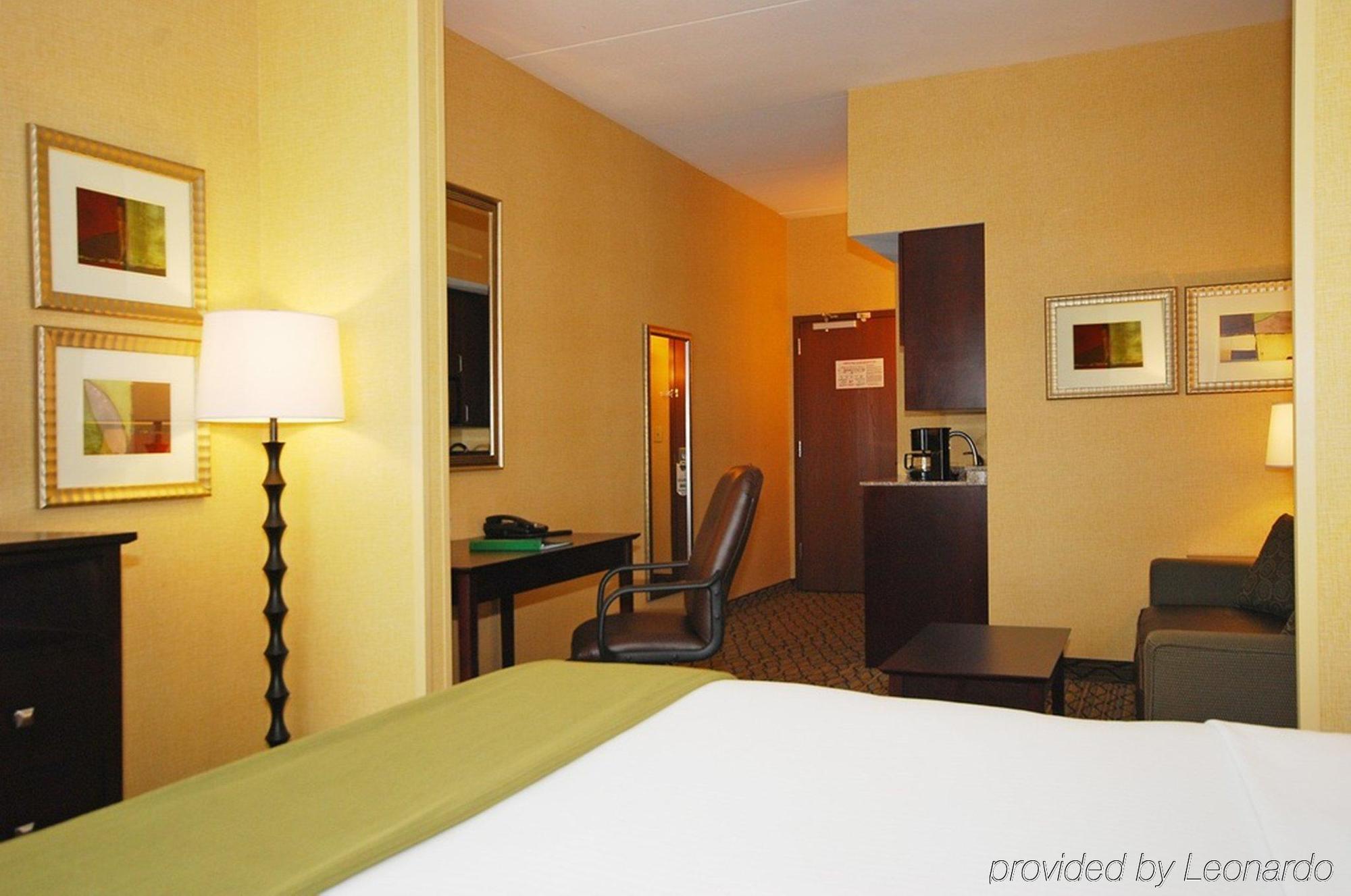 Holiday Inn Express And Suites Kittanning, An Ihg Hotel Екстериор снимка