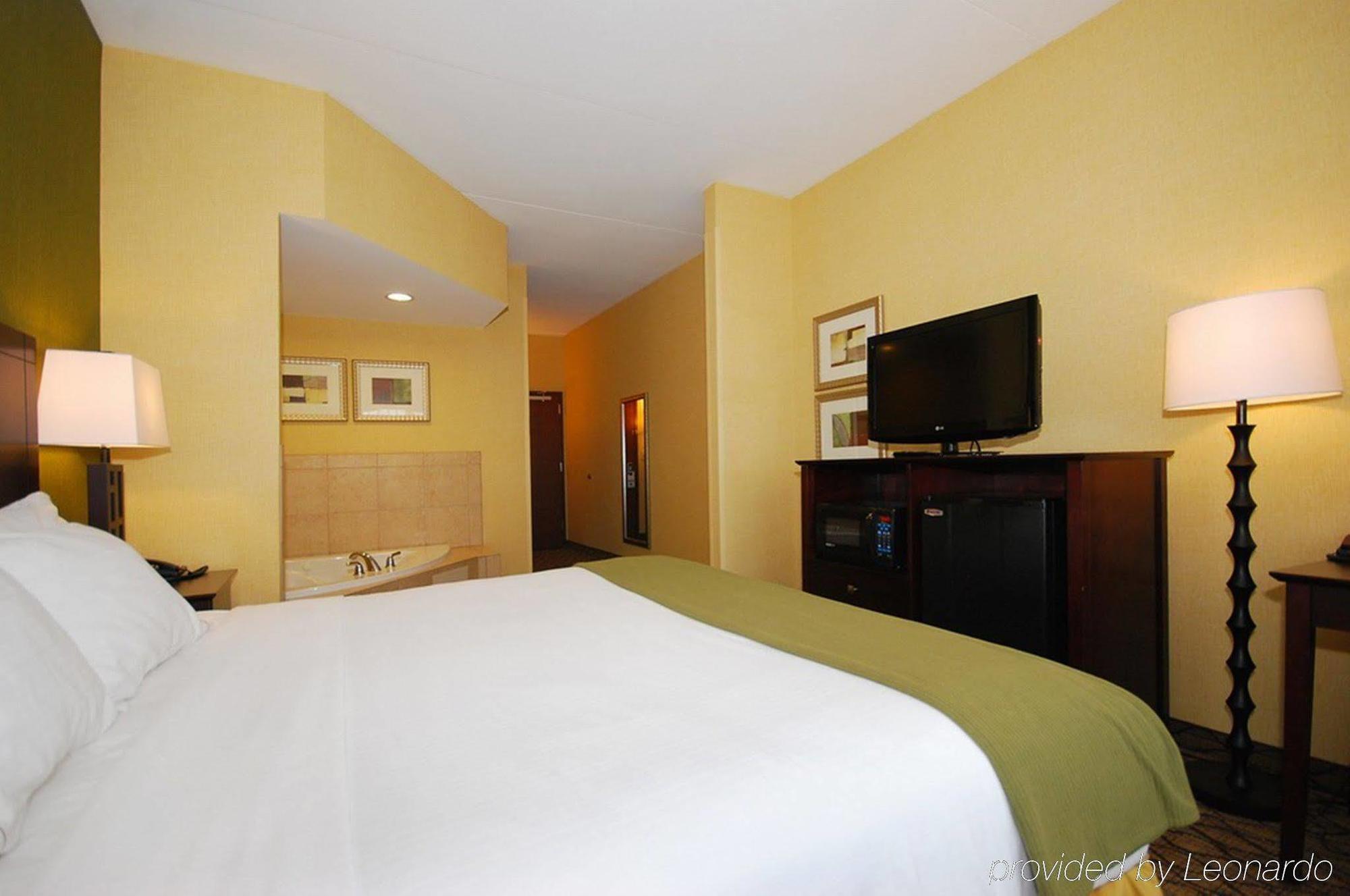 Holiday Inn Express And Suites Kittanning, An Ihg Hotel Екстериор снимка