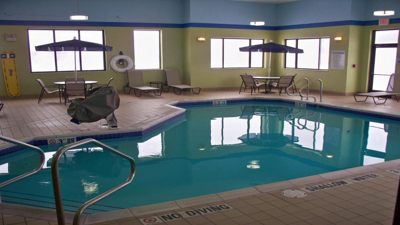 Holiday Inn Express And Suites Kittanning, An Ihg Hotel Екстериор снимка